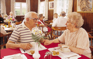 Assisted Living Restaurant-Style Dining Room