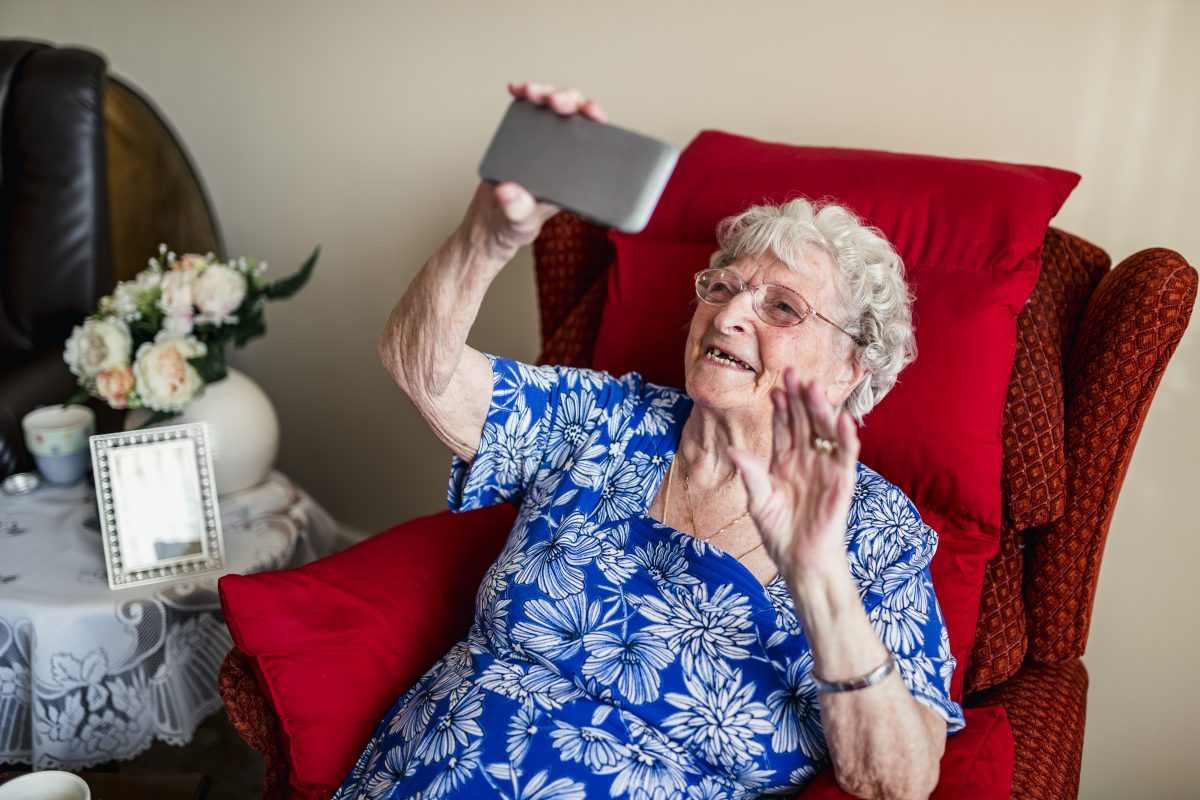 How Seniors Can Use Technology to Enhance Their Wellbeing and Connections
